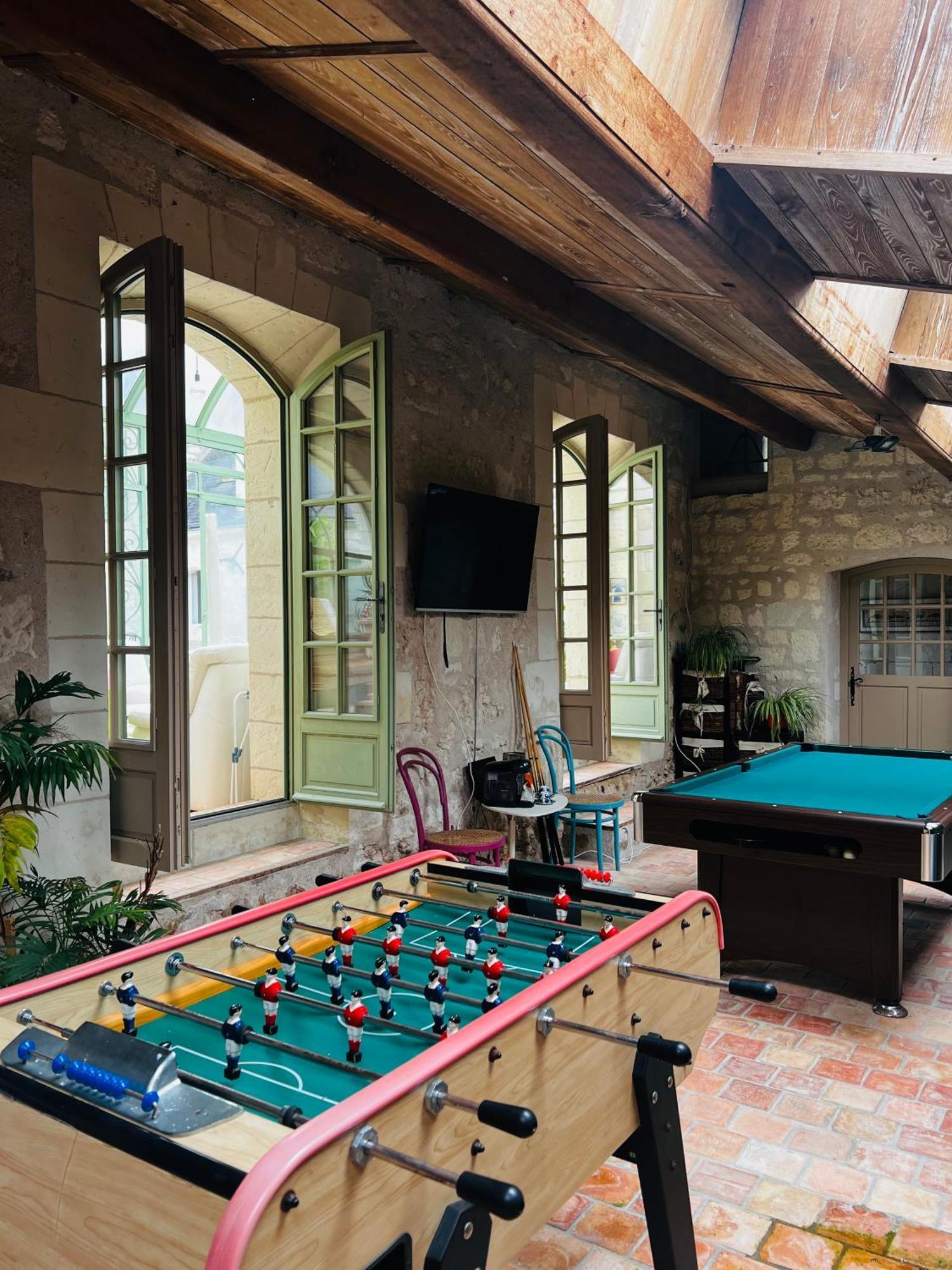 Chateau De La Thibaudiere Bois Savary - Chambre Familiale Du Roi Allonnes  Buitenkant foto